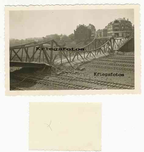 Zerstörte Brücke Anlage Stadt Häuser Gleise Frankreich Belgien Wehrmacht Foto im 2 WK