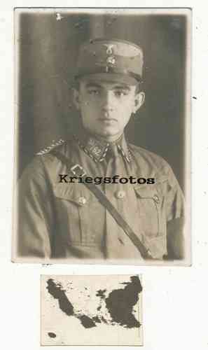 Portrait SA Mann in Uniform Mütze Kragen Nummer Kennung Foto
