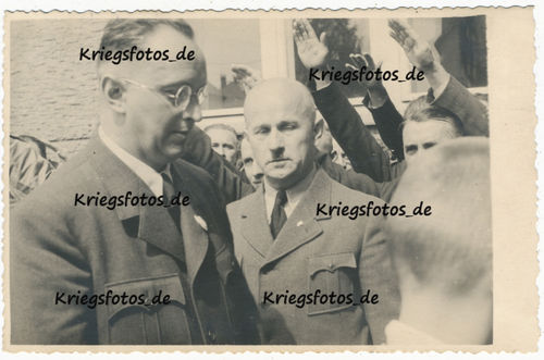 Konrad Henlein Politiker und SS Führer in Karlsbad Postkarte TOP