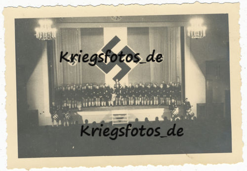 Wöllershof Jugend Kinder Uniform im Saal Reichsfinanzschule Bayern HJ
